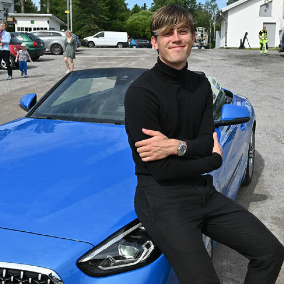 Oho, poppari Robin Packalenilla on kumma tatuointi hyvin erikoisessa paikassa kehoa - tuoreet kuvat paljastavat salaisuuden! Mihin tämä tatuointi liittyy? Robin