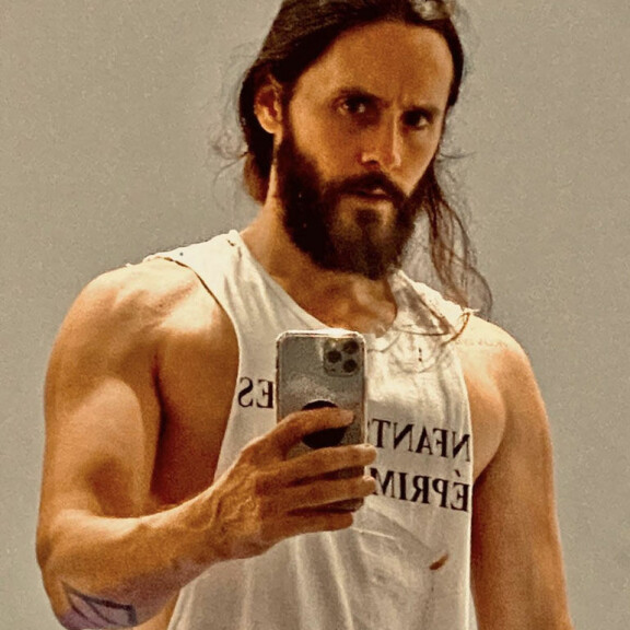 Atleettinen muusikkokomistus Jared Leto tihkuu seksiä: pyykkilautavatsan uurteet ovat lähes käsin kosketeltavia - katso kuvat! jared leto