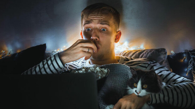 Nyt se on tutkittu: tässä ovat kaikkien aikojen pelottavimmat kauhuelokuvat - vuoden 2018 piinaava leffa saa sydämen pamppaamaan kaikkein hurjinta tahtia! leffa kuvitus