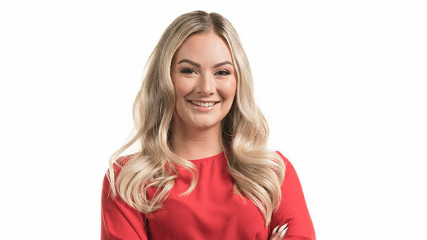 Julia, 23, asteli Big Brother -taloon – epävarma parisuhdestatuksestaan: ”Olemme sopineet, ettei kumpikaan sekoile BB-aikana” BB-Julia