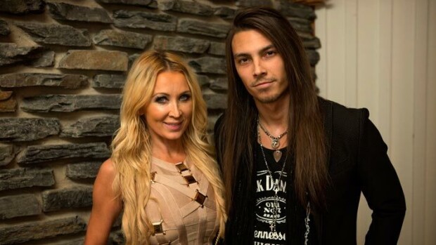 Povipommi Susanna Penttilä viihtyy sinkkuna – ex-puoliso Ronniella jo uusi rakas! Susanna Penttilä ja Ronnie Roos