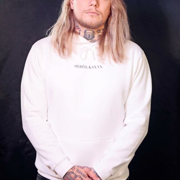 Lauri Taats on ollut jo vuosia tuttu hahmo Helsingin yössä. Lauri Taats on ollut jo vuosia tuttu hahmo Helsingin yössä.