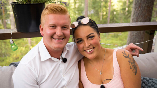 Ovatko nämä Temptation Island -historian kännisimmät treffit ikinä? Varattu Jussi ja sinkku-Inkku hörppivät pontikkaa kuin mehua: 'Niin meidän näköiset treffit kuin olla ja voi!' Jussi ja Inkku