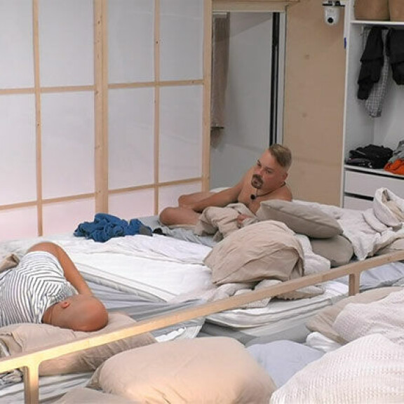 Orastava BB-romanssi päättyi tylyyn selkäänpuukotukseen: Sasa ulos Big Brotherista - sylikumppani Joel toivoi häätöä, mutta järkyttyi lopputuloksesta! BB-Joel ja Marko