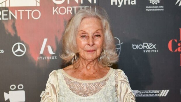 Näyttelijälegenda Seela Sellalla, 83, hurja työputki: ”Nyt on parempi pysyä terveenä!” Seela Sella