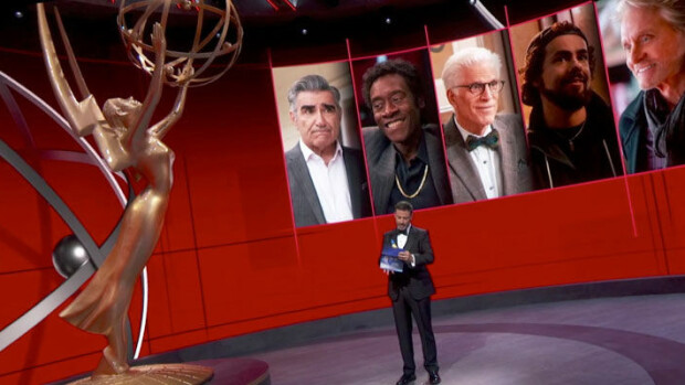 Emmy-gaalassa syttyi tulipalo: Jennifer Aniston syöksyi sammuttamaan liekkejä - kuva! Katso lista voittajista! emmy gaala