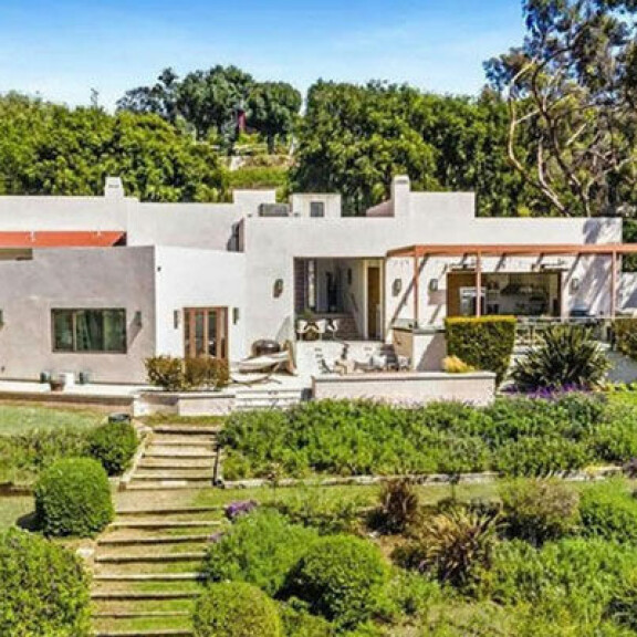 Näyttelijäkomistus Chris Hemsworth myy taloaan viidellä miljoonalla: luksuslukaalista aukeavat hengästyttävät maisemat - katso kuvat! 1