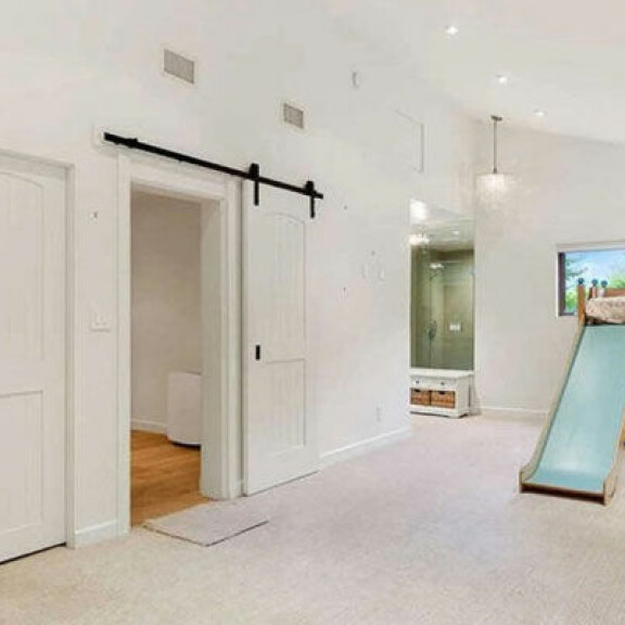 Näyttelijäkomistus Chris Hemsworth myy taloaan viidellä miljoonalla: luksuslukaalista aukeavat hengästyttävät maisemat - katso kuvat! 3