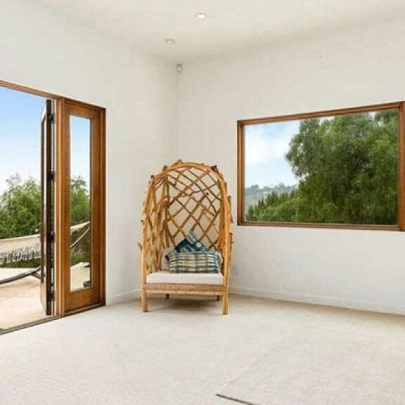 Näyttelijäkomistus Chris Hemsworth myy taloaan viidellä miljoonalla: luksuslukaalista aukeavat hengästyttävät maisemat - katso kuvat! 15