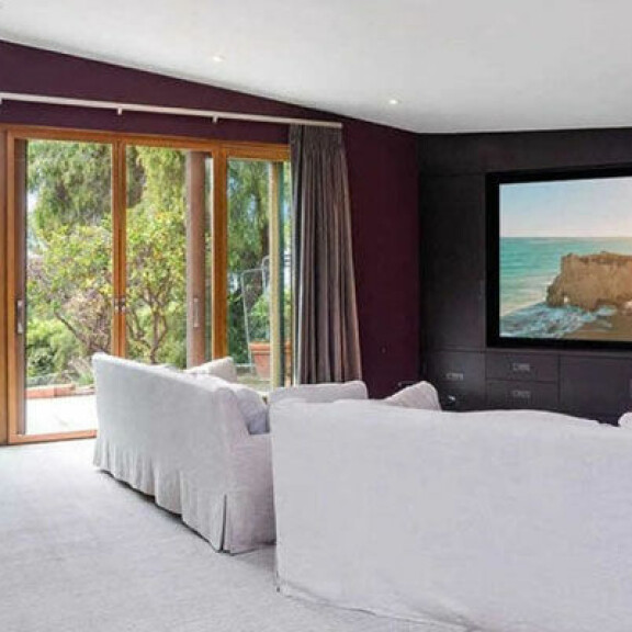 Näyttelijäkomistus Chris Hemsworth myy taloaan viidellä miljoonalla: luksuslukaalista aukeavat hengästyttävät maisemat - katso kuvat! 18