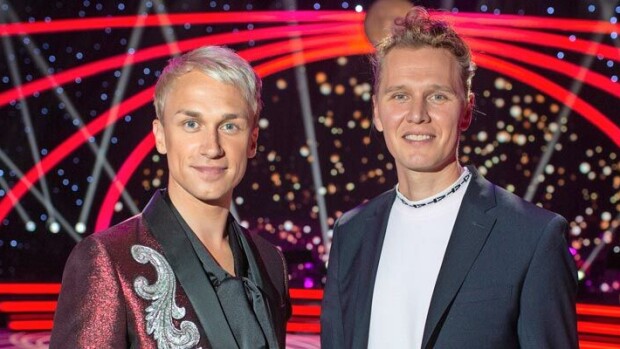 Näyttelijä Christoffer Strandberg edusti Janne-puolisonsa kanssa – harvinainen yhteiskuva! Christoffer Strandberg ja Janne.