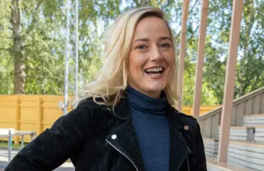 Oho, Pilvi Hämäläiseltä hulvaton parodia Erika Vikmanin kohutusta Cicciolina-kappaleesta: "Niitä vilautan kuin Cicciolina" - katso!