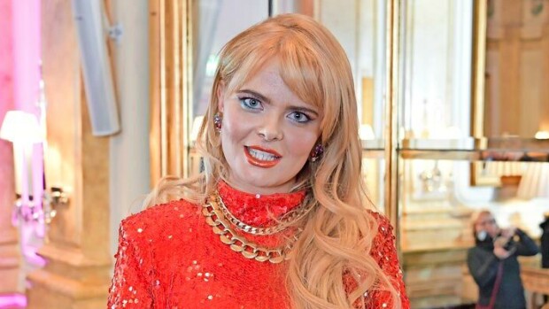 Jösses! Laulajakaunotar Erika Vikmanin autokin on syntinen – kuva! Erika VIkman