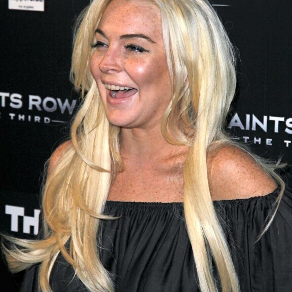 Purukalusto paljasti Lindsay Lohanin huumeiden käytön, Ben Affleckin hampaat häiritsivät Armageddon-ohjaajaa – Hollywood-tähdet sijoittavat tuhansia euroja häikäisevään hymyyn! Lindsay Lohan