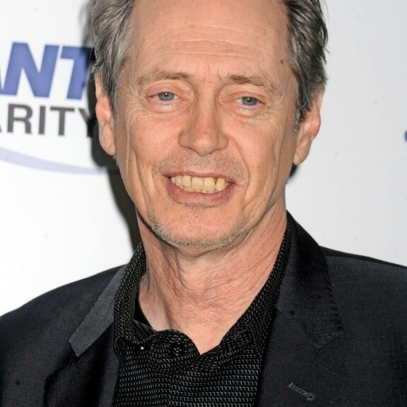 Purukalusto paljasti Lindsay Lohanin huumeiden käytön, Ben Affleckin hampaat häiritsivät Armageddon-ohjaajaa – Hollywood-tähdet sijoittavat tuhansia euroja häikäisevään hymyyn! Steve Buscemi