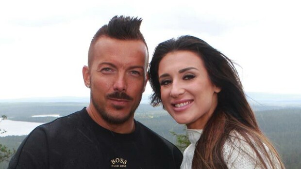 Yllätyskihlat! Suvi Pitkäsen kohuttu ex-mies Teppo Säkkinen kosi kaunista Aleksandra-rakastaan – romanttiset yhteiskuvat Seiskassa! Teppo Säkkinen ja Aleksandra Riihimäki