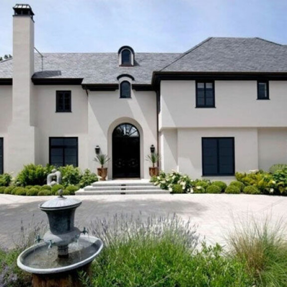 Megatähti osti superkartanon! Justin Bieber maksoi hervottomasta lukaalistaan yli 21 miljoonaa euroa – katso kuvat! 1