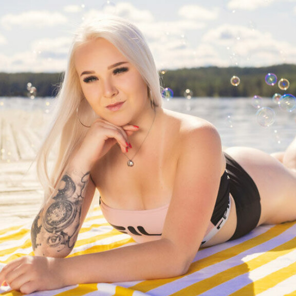 - Mie en todellakaan oo mikään ruudinkeksijä, mutta aivan varmasti paikalla aina kun räjähtää, Sanni sanoo. sanni