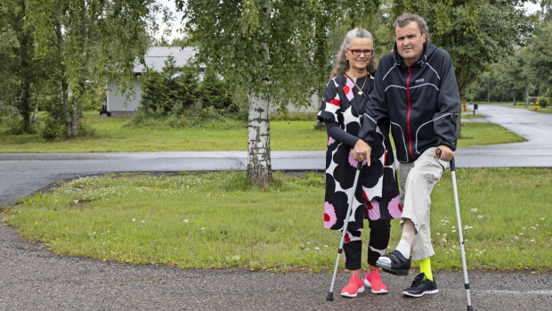 Ikaalislainen aviopari Jari ja Marketta Hautakorpi ovat nälkälakkoilleet vakuutusongelmien takia: ”Valitamme Euroopan ihmisoikeustuomioistuimeen” Hautakorvet