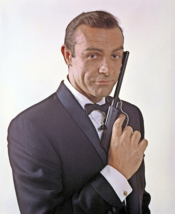 Sean Connery näytteli ensimmäisenä salaista agenttia.