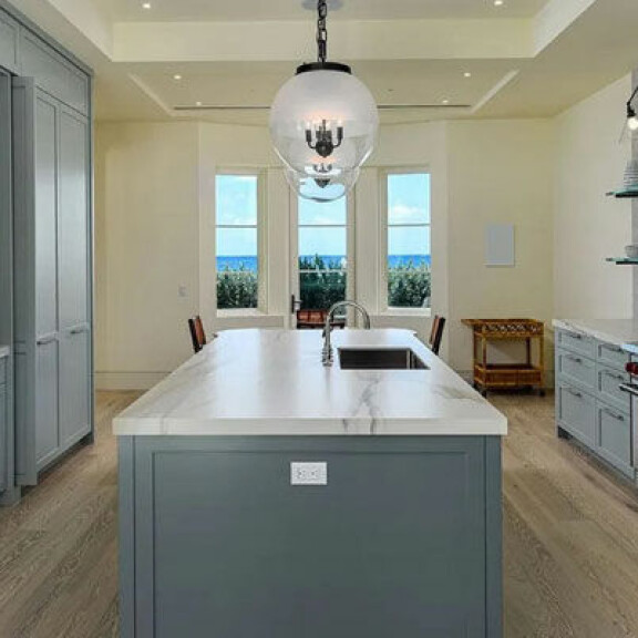 Rokkitähti Jon Bon Jovin uusi kartano – luksusasunto rannalla maksoi 36 miljoonaa: katso kuvat! 9