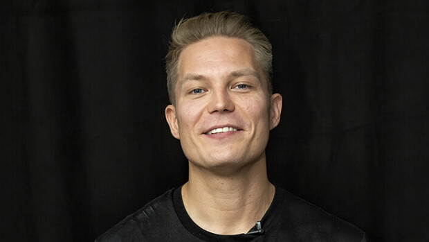 Paparazzikuvat ökyhäistä: Cheek jäi ampiaisen kynsiin – Arman Alizad riensi apuun! Cheek