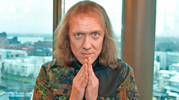 Apulanta perui kesän ensimmäisen keikkansa - Sipe Santapukki sairaalahoidossa: ”En tiedä, milloin pääsen pois!” sipe santapukki