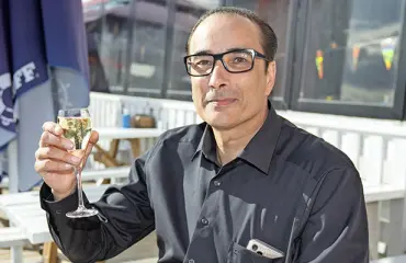 Varatuomari Heikki Lampela hurahti sähköpotkulautoihin, mitä teki julkkiskokki Stefan Richter? Katso kooste Seiskan kesäjuhlista!