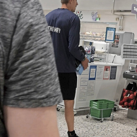 Viikon Kääk!-juorut: Tuure Boelius popitti öky-Mersullaan, mutta mitä teki Kalle Palander tai Tarja Halonen? Kuvat! marko