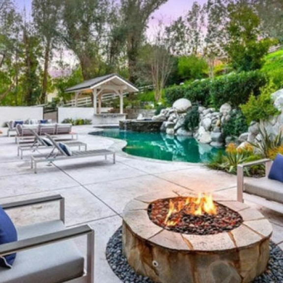 Laulajakaunotar Miley Cyrys osti uuden miljoonakämpän – maksoi runsaat 4 500 000 dollaria: katso video! miley kämppä12