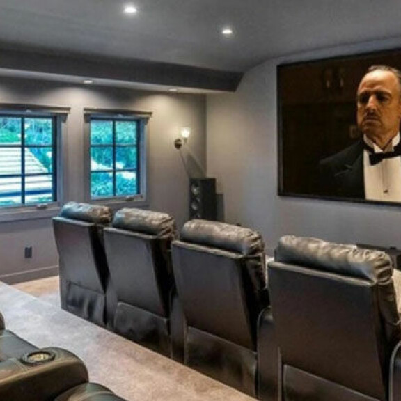 Laulajakaunotar Miley Cyrys osti uuden miljoonakämpän – maksoi runsaat 4 500 000 dollaria: katso video! miley kämppä123