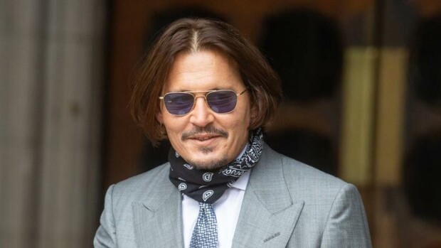Johnny Depp avautui päihdeongelmastaan oikeussalissa: Aloin käyttää huumeita 11-vuotiaana! Johnny Depp