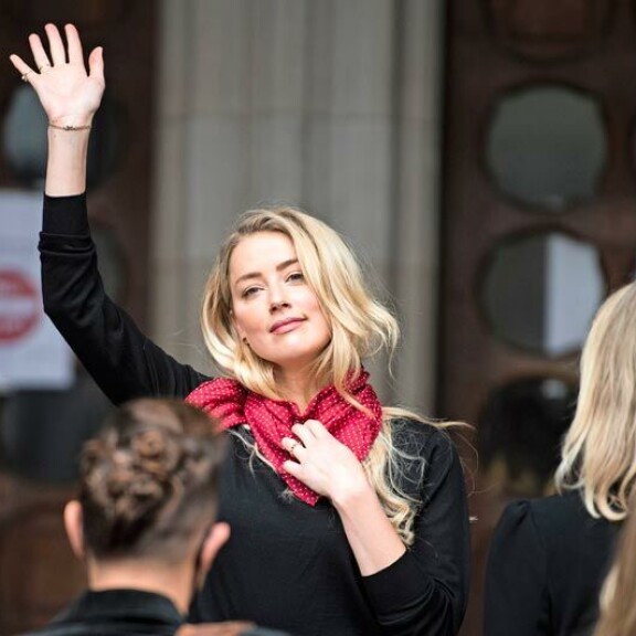 Avioliitto Amber Heardin kanssa päättyi lyhyeen. Avioliitto Amber Heardin kanssa päättyi lyhyeen.