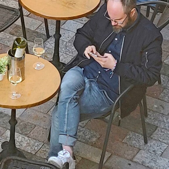 Tuomas Enbuske on kadonnut julkisuudesta kokonaan. Tuomas Enbuske on kadonnut julkisuudesta kokonaan.