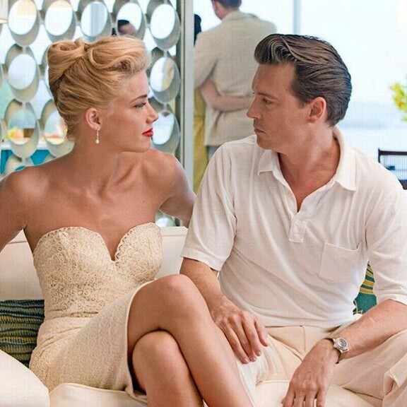 Pariskunta tapasi Rommipäiväkirja-elokuvaa tehdessään vuonna 2011 ja avioitui vuonna 2015. Pariskunta tapasi Rommipäiväkirja-elokuvaa tehdessään vuonna 2011 ja avioitui vuonna 2015.