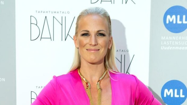 Ambulanssi ja poliisi paikalle! Nanna Karalahti katosi Helsingin yöhön rajun hyökkäyksen jälkeen! Nanna Karalahti
