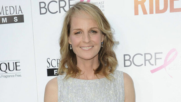 Säväyttävä Helen Hunt upeissa bikinikuvissa – tulikuuma näyttelijäkaunotar saa sydämen roihuamaan! Helen Hunt