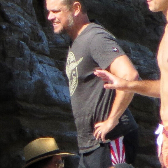 Oho, onko tämä rantaleijona tosiaan hurmurinäyttelijä Matt Damon?! Matt Damon