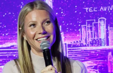 Asiatonta vai esimerkillistä? Gwyneth Paltrow osti tissipalapelin – antoi sen lahjaksi 14-vuotiaalle pojalleen "huvin vuoksi"!