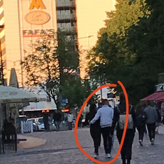 Pettämiskohussa nopea käänne: TIS-Mattu ja Jape hempeilivät käsi kädessä Tallinnassa - kuvat! 'Voi kunpa olisikin ollut julkisuustemppu!' Mattu