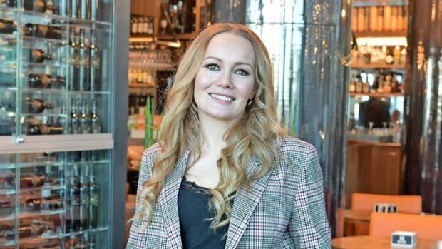 Juontaja Marja Hintikka tasa-arvosta: ”Minulle on naisena tärkeää taloudellinen riippumattomuus!” Marja Hintikka