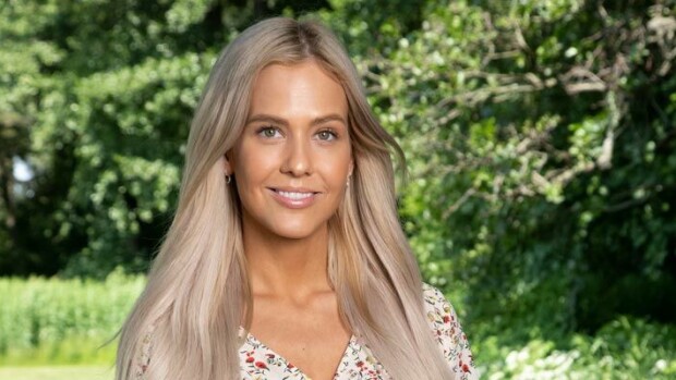 Kahdeksat housut päällekkäin! Salkkareista tuttu missikaunotar Jasmin Voutilainen ulkonäköpaineista: Kätkin laihuuteni! Jasmin Voutilainen