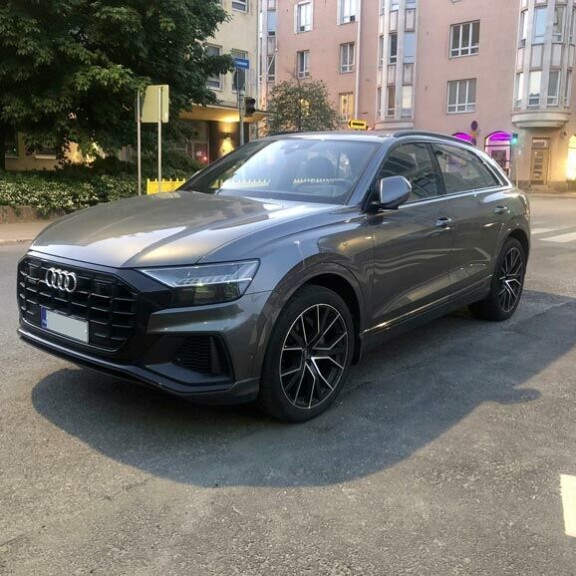 Lätkätähden uuden Audin V6-moottori tuottaa lähes 300 hevosvoimaa. Auto oli sakkopaikalla. Lätkätähden uuden Audin V6-moottori tuottaa lähes 300 hevosvoimaa. Auto oli sakkopaikalla.