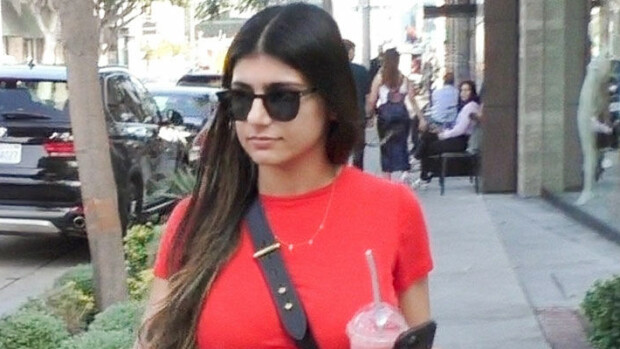 Supersuosittu entinen aikuisviihdetähti Mia Khalifa varoittaa pornon vaaroista – 'Videot vainoavat kuolemaan saakka!' Mia khalifa