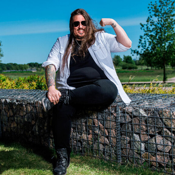 Bile-Danista tuli File-Dani, nyt hän yrittää karistaa kilot tv:ssä - tässä ovat Suurin pudottaja Suomi -ohjelman julkkisosallistujat! Antti Railio