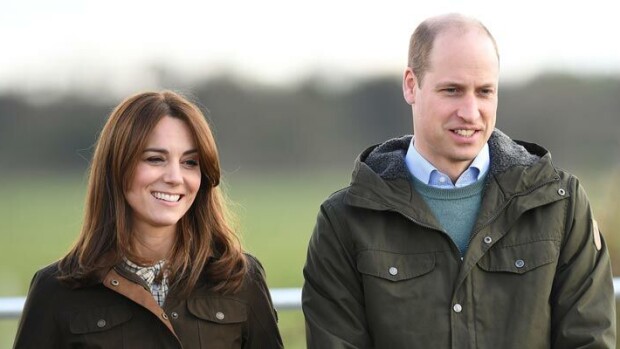 Kikatusta ja kiljahduksia! Herttuapari William ja Catherine yllättävässä tehtävässä – kuva! Catherine ja William