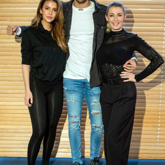 Sara Chafak (vas.), Jeffrey Lawman ja Salkkarit-tähti Monika Lindeman kisasivat samassa joukkueessa Fort Boyard Suomi -ohjelmassa. Fort Boyard