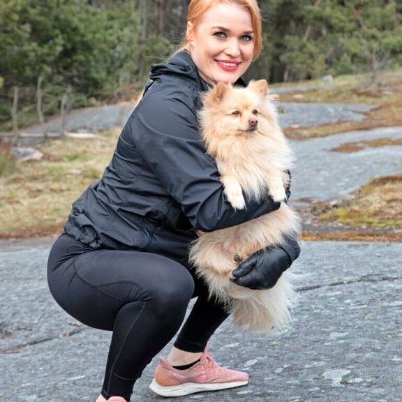 ”Takuuvarma liike, jolla saa pepun piukaksi!” Iida Ketola-Korppila neuvoo tehokkaan pakaratreenin! IIda Ketola