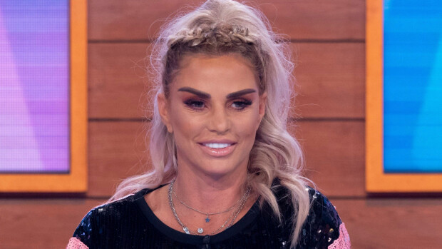 Uskaltaisitko treffeille? Päihderiippuvuudesta tokeneva povipommi Katie Price etsii seuraa deittiapplikaatiolla - satoja halukkaita jonossa! Katie Price