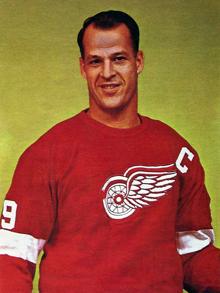 Yksi jääkiekon kaikkien aikojen kovimmista. Gordie Howe oli legenda, jota ei välttämättä kannattanut ajella seinille. Yksi jääkiekon kaikkien aikojen kovimmista. Gordie Howe oli legenda, jota ei välttämättä kannattanut ajella seinille.